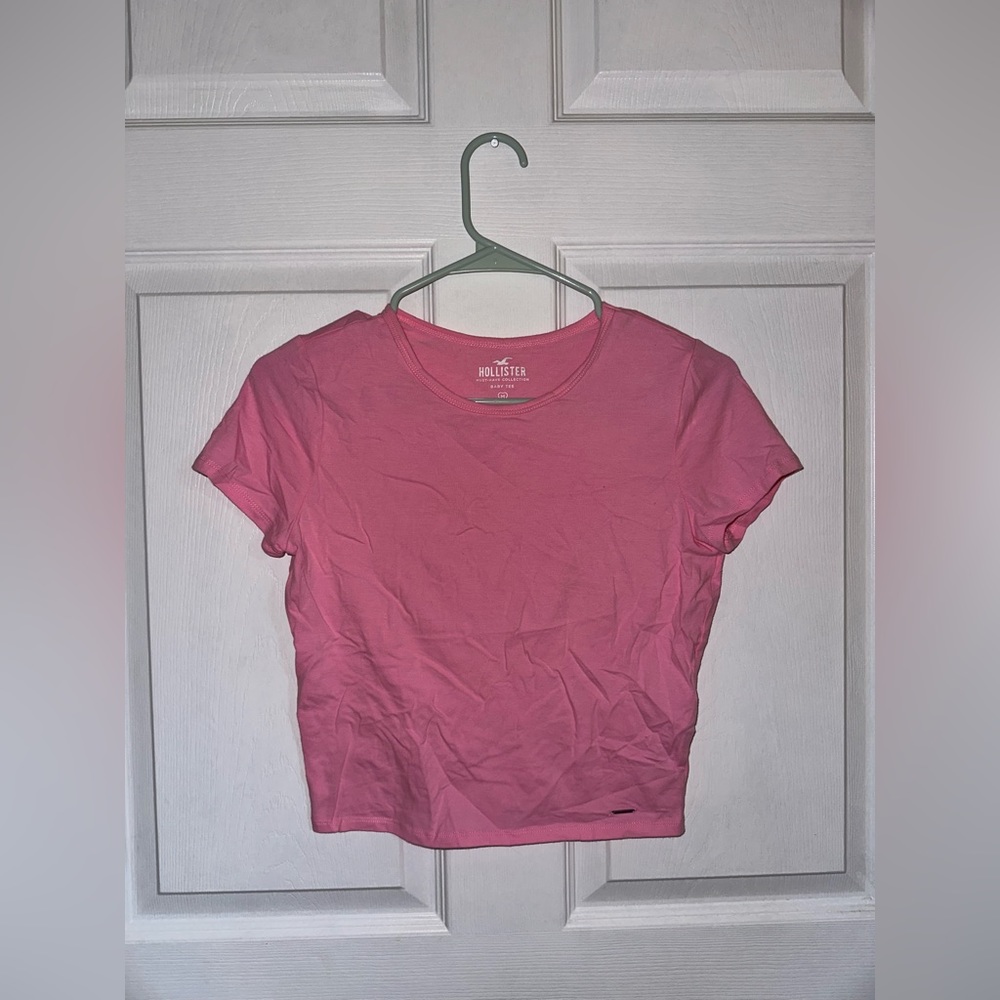 Hollister medium light pink baby-tee